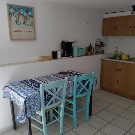 Artemis Ermoupoli Centre Appartement Pour Petit Budget Backpackers Buitenkant foto