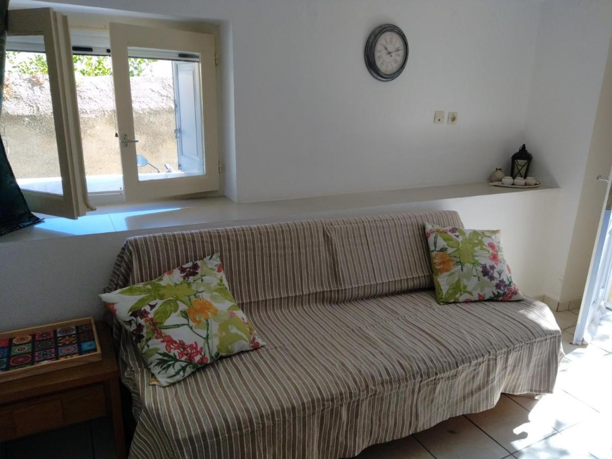 Artemis Ermoupoli Centre Appartement Pour Petit Budget Backpackers Buitenkant foto