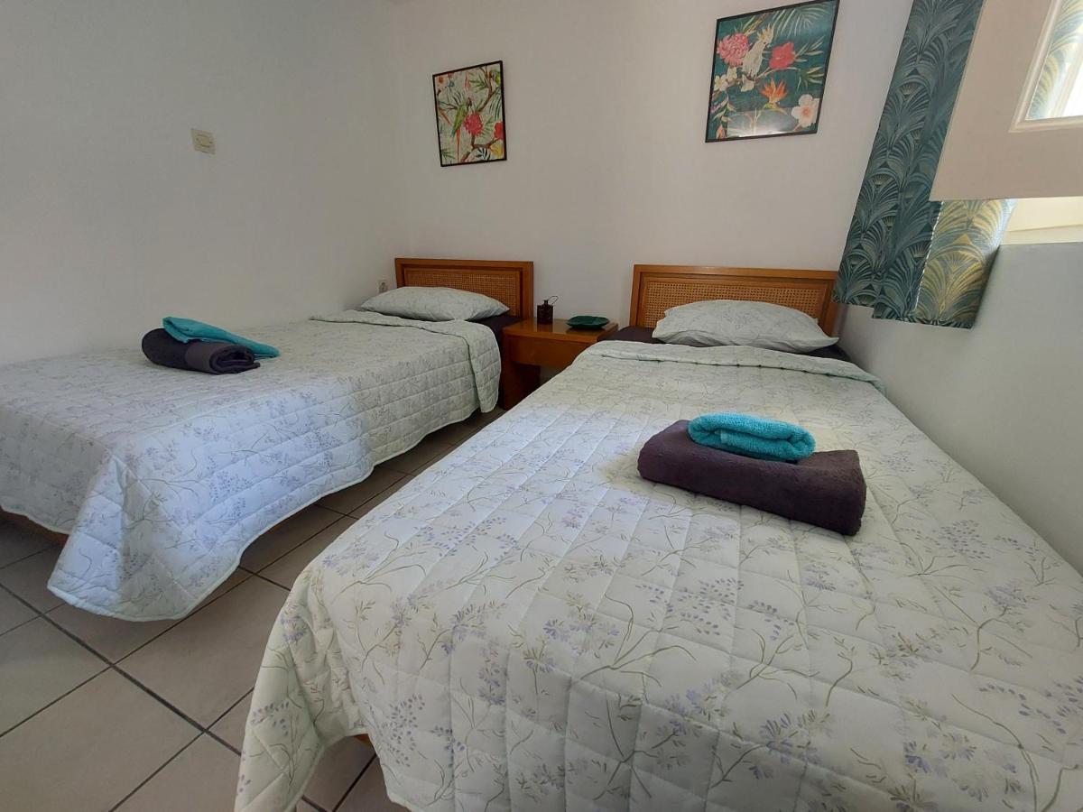Artemis Ermoupoli Centre Appartement Pour Petit Budget Backpackers Buitenkant foto